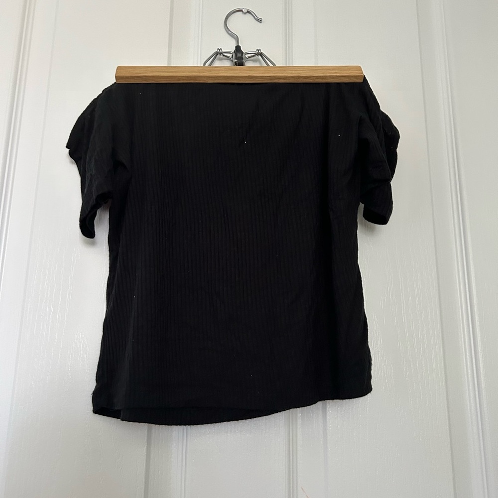 teen shirt off shoulder shirt